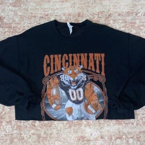 Cincinnati Bengals Graphic Crop Sweatshirt